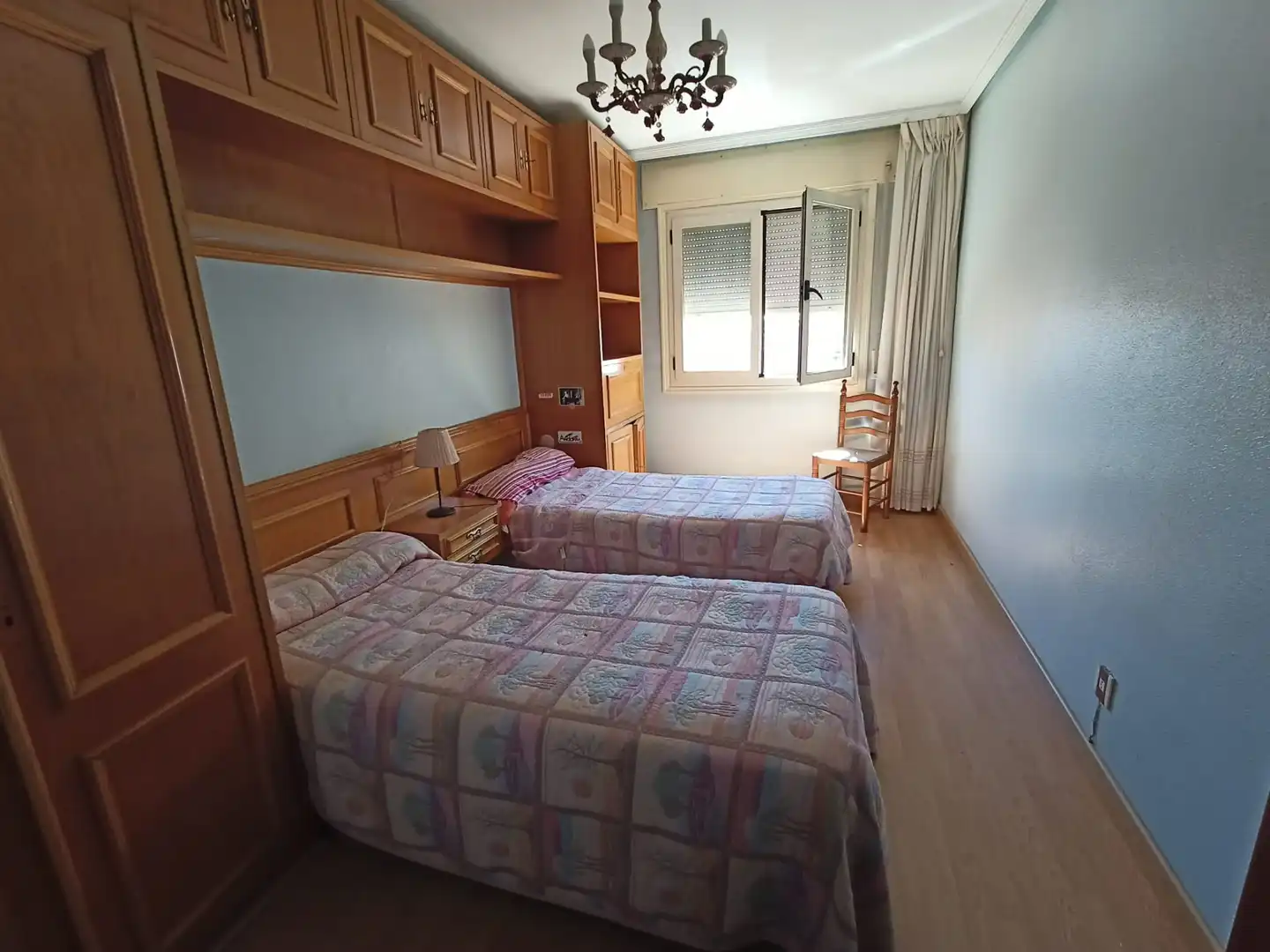 Dormitori de Pis en venda en Íscar amb Calefacció, Parquet i Terrassa
