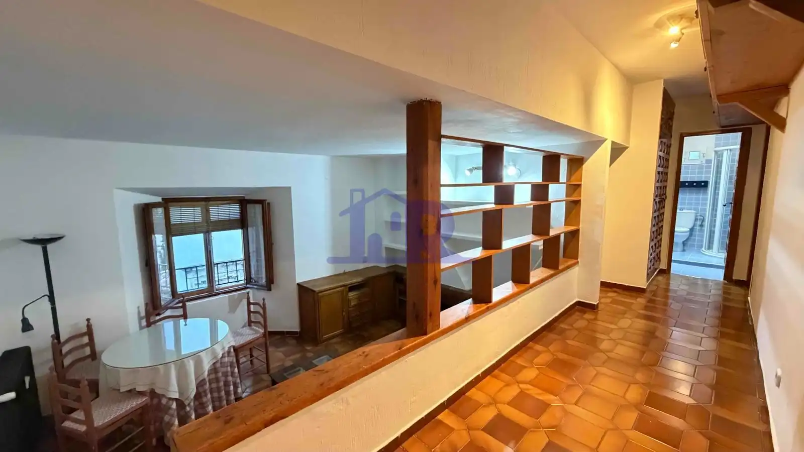 Piso de alquiler en Cuenca con Calefacción, Terraza y Amueblado