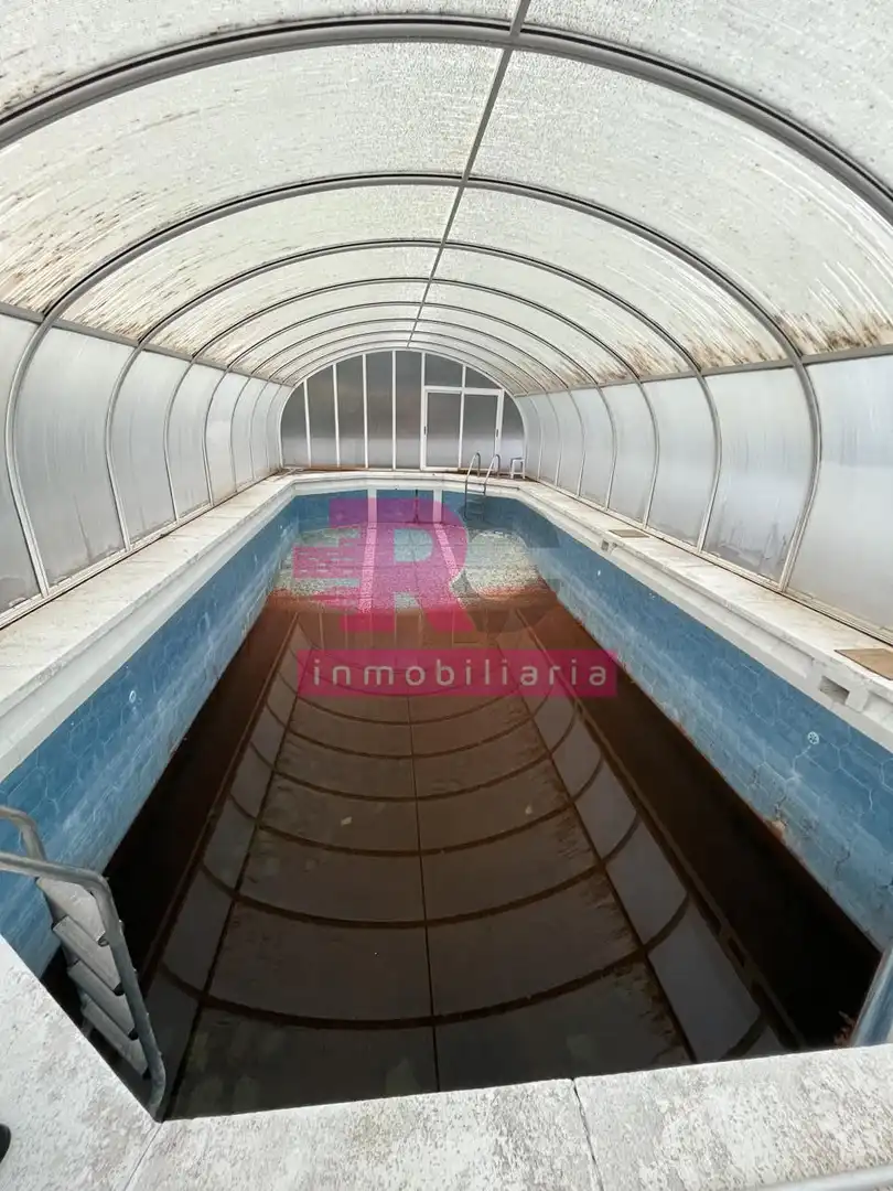 Piscina de Casa o xalet en venda en Cabrerizos amb Calefacció, Jardí privat i Parquet