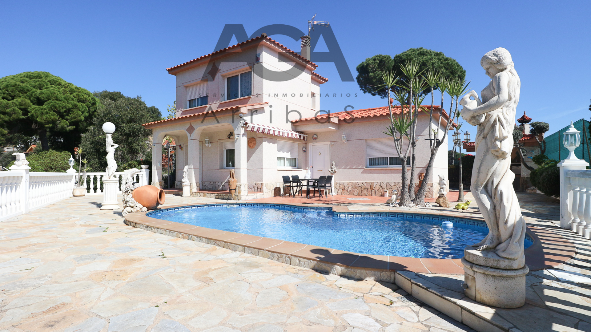Exterior view of House or chalet for sale in Sant Cebrià de Vallalta  with Air Conditioner, Private garden and Terrace