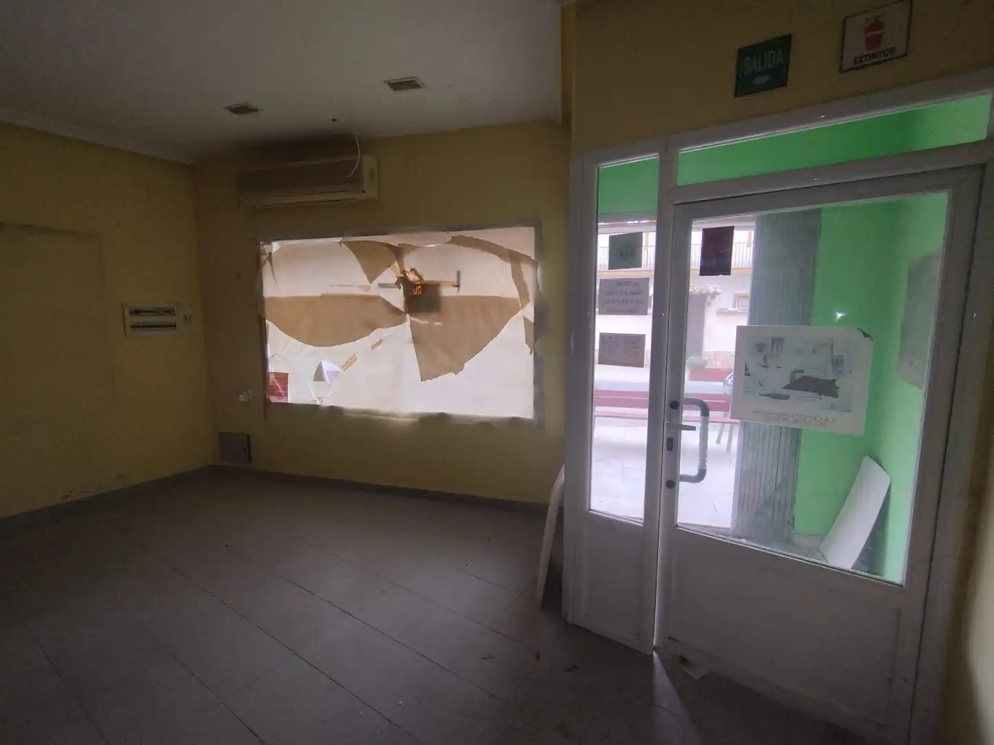 Business premises to rent in Plaza España, imagen 2