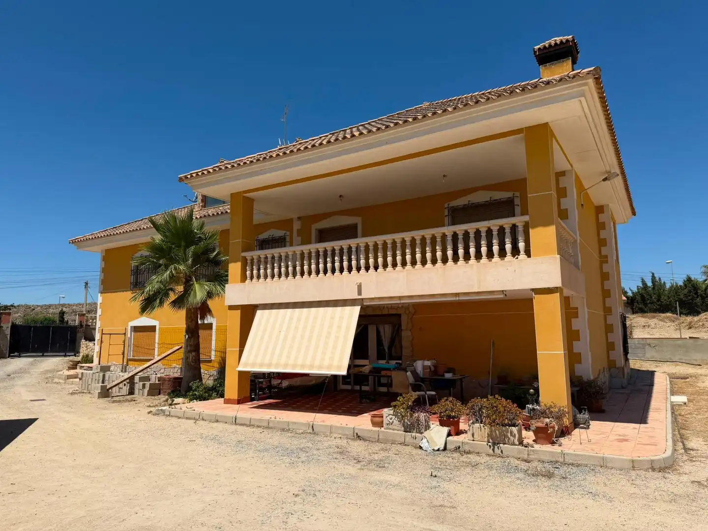 Vista exterior de Casa o xalet en venda en Mutxamel amb Terrassa i Piscina