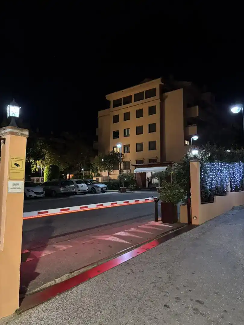 Exterior view of Garage for sale in Marbella