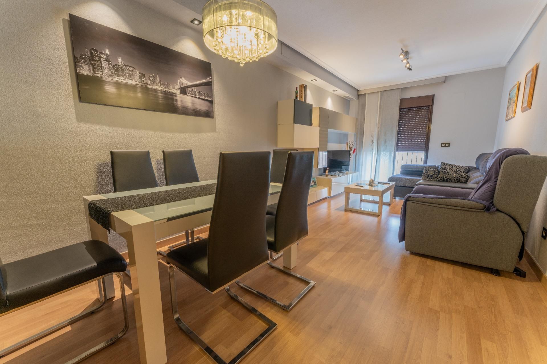Sala d'estar de Pis en venda en Elche / Elx amb Aire condicionat, Calefacció i Parquet