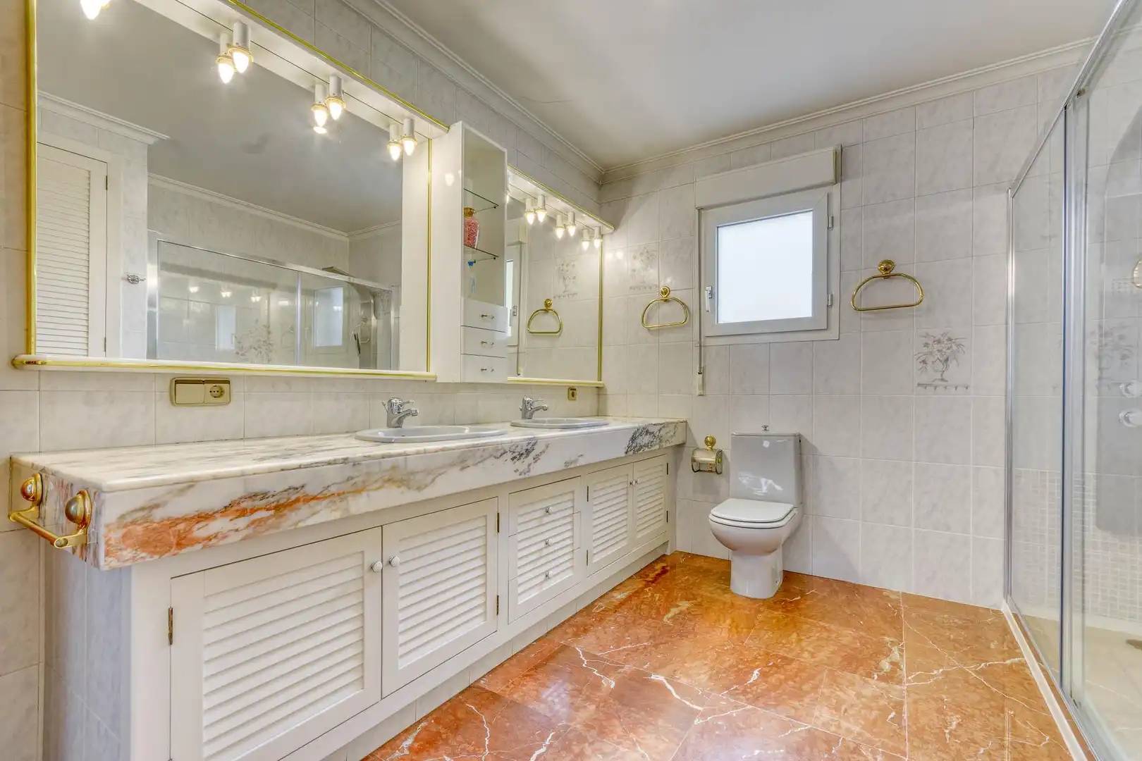 Baño de Casa o chalet en venta en Figueres con Aire acondicionado, Jardín privado y Terraza
