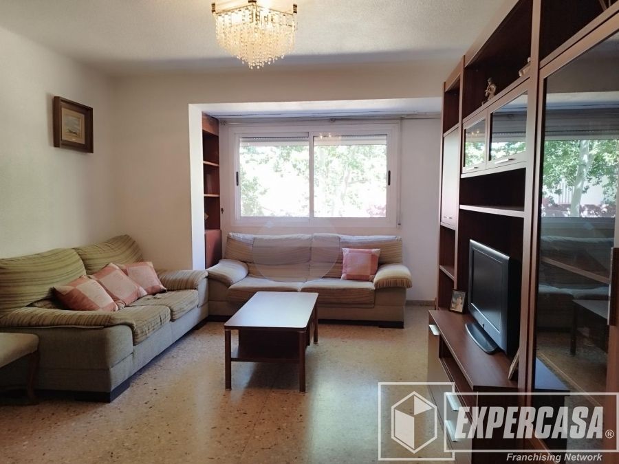 Living room of Flat for sale in  Valencia Capital  with Air Conditioner and Furnished
