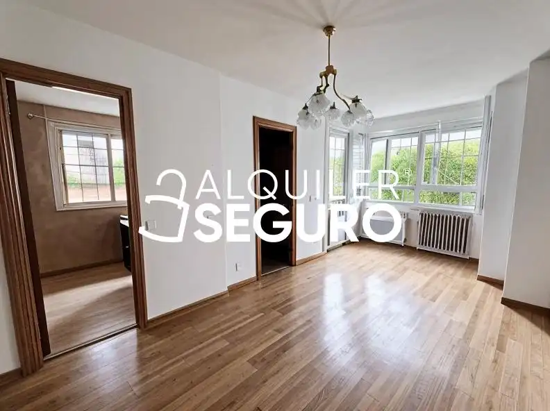 Bedroom of Houses for rent in Madrid  with Heating, Terrace and Storage room