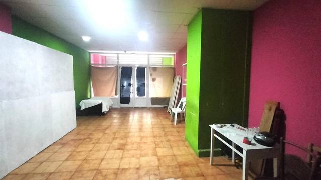 Local comercial en Alquiler en Sant Josep - Zona Hospital