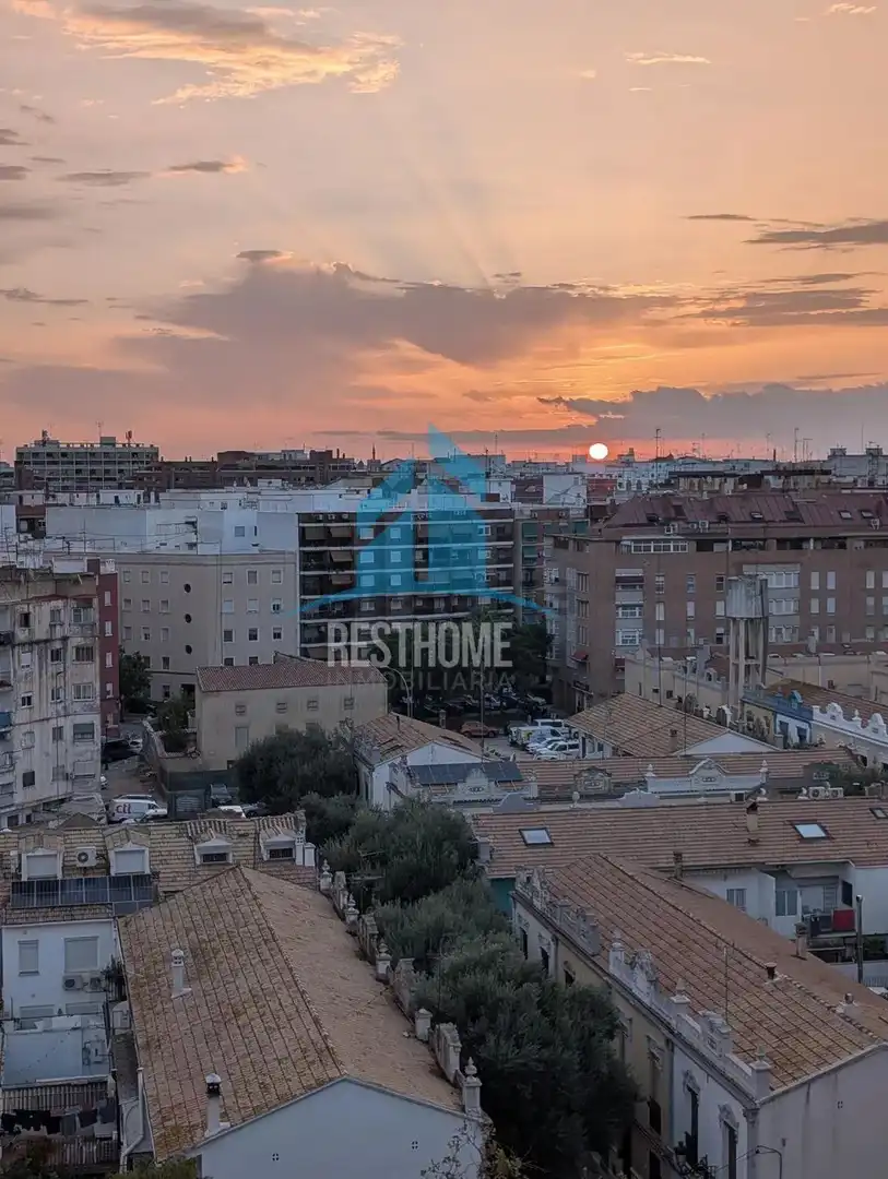 Àtic amb ascensor en venda a L'Olivereta, imagen 4