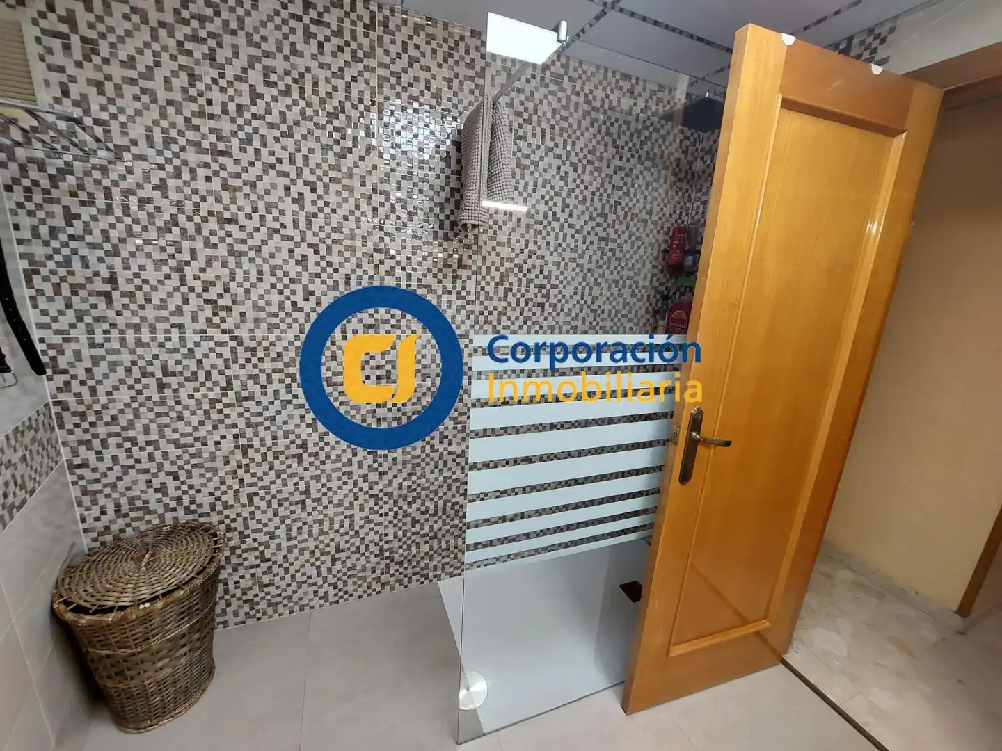 Wohnung zum Verkauf in Lorca mit Klimaanlage, Möbliert und Balkon