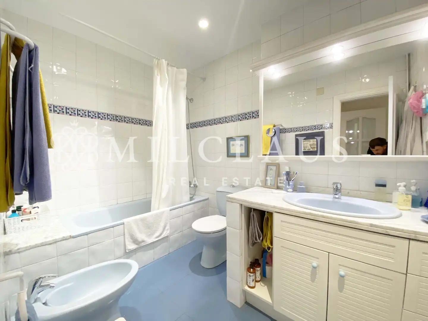 Bathroom of Flat for sale in Centre - Sant Oleguer