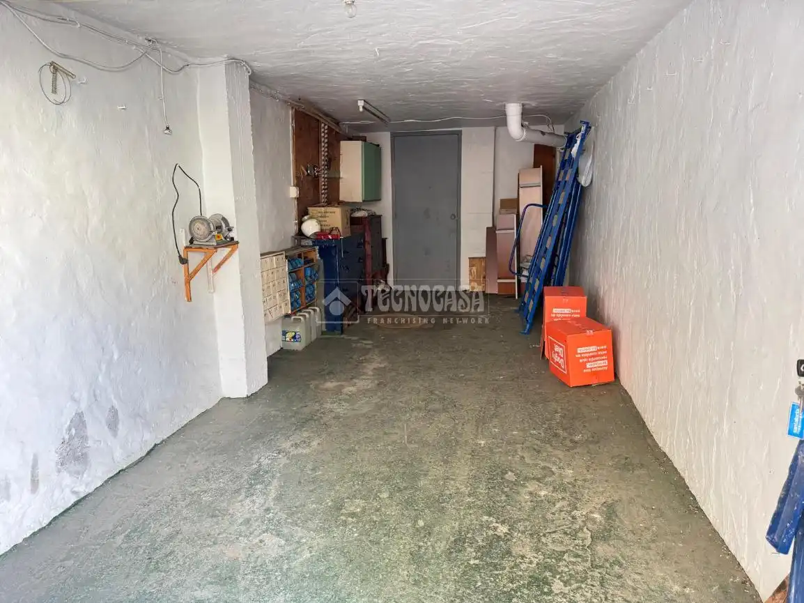 Garage zum Verkauf in Huelva