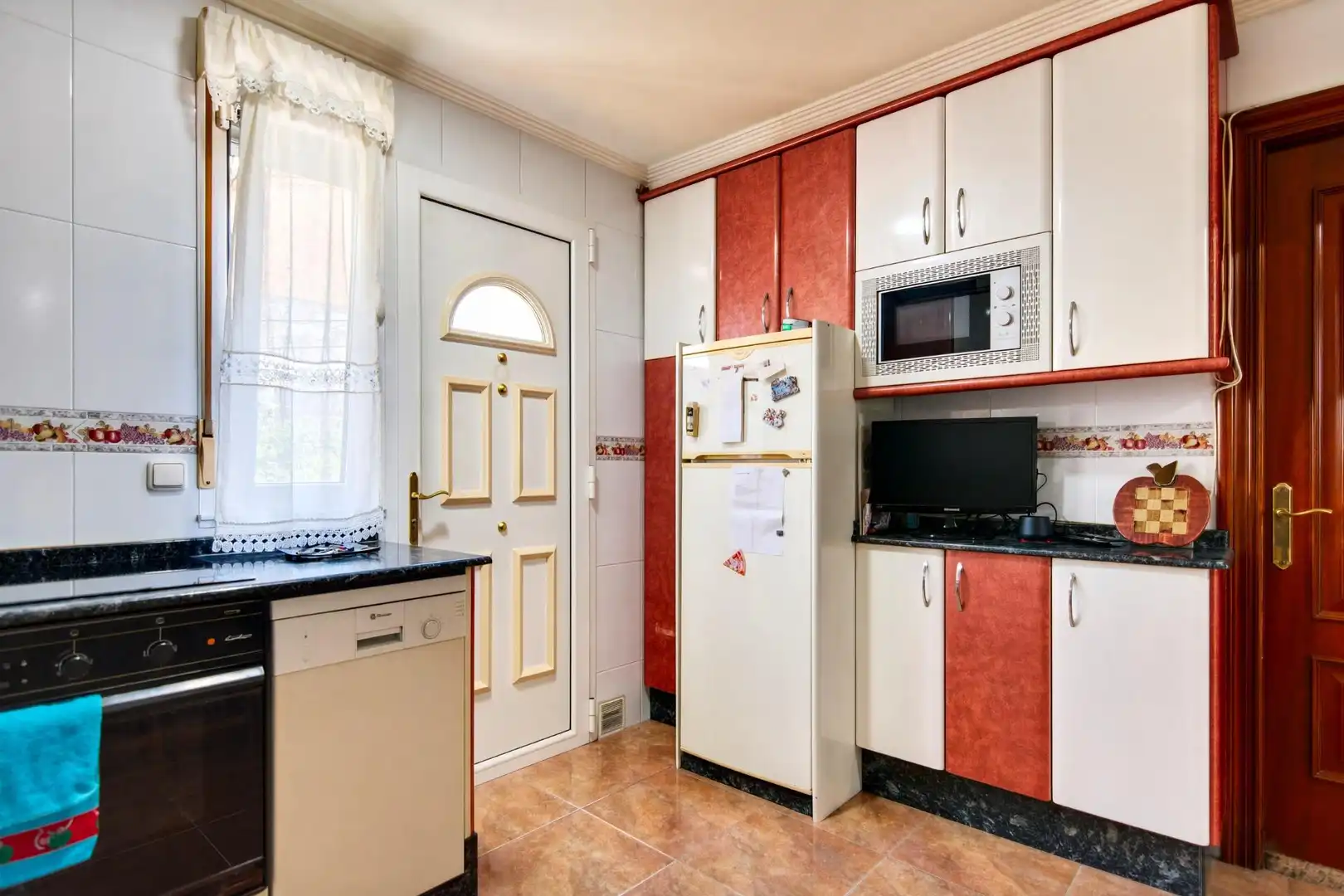 Küche von Wohnung zum Verkauf in Aller, Asturias