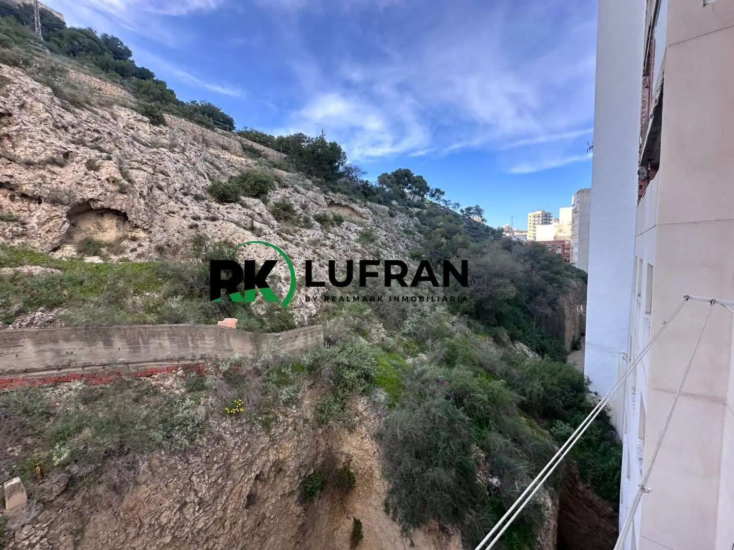 Pis en venda en Alicante / Alacant amb Terrassa, Moblat i Piscina comunitària