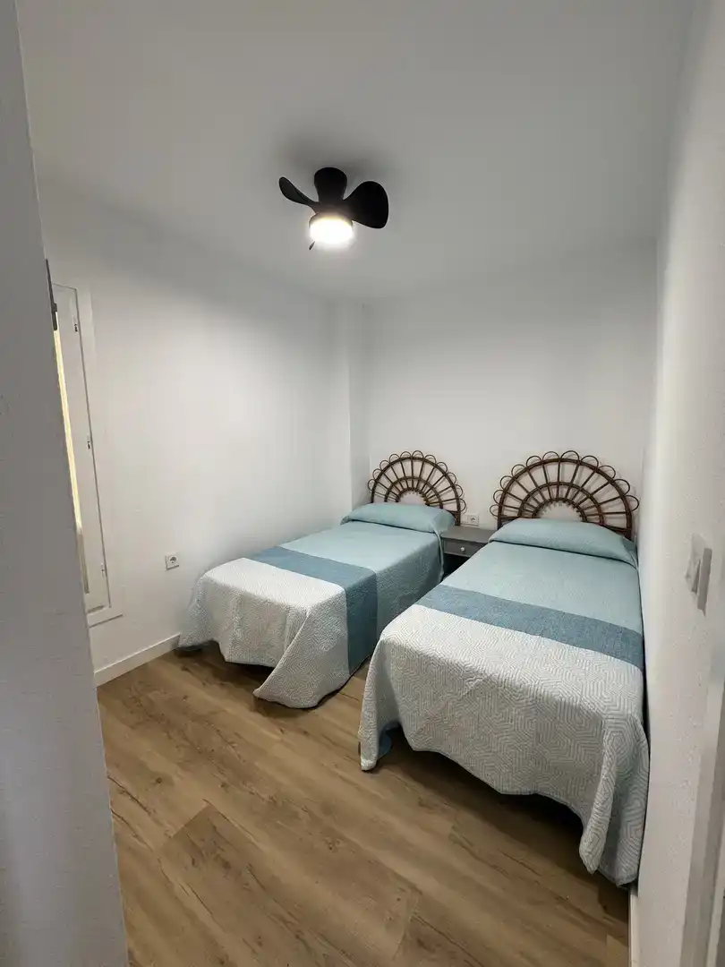 Schlafzimmer von Wohnung zur Miete in Garrucha mit Klimaanlage, Privatgarten und Parkett