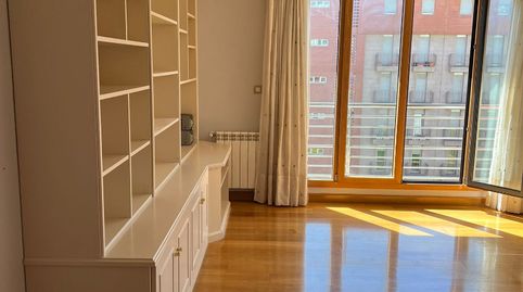 Foto 3 de Pis en venda a Calle Ernest Lluch, Valdenoja, Santander