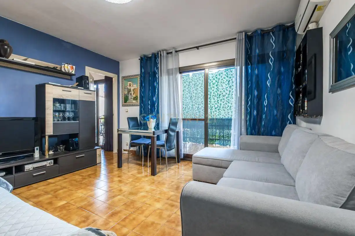 Living room of Apartments for sale in El Vendrell  with Air Conditioner and Oven