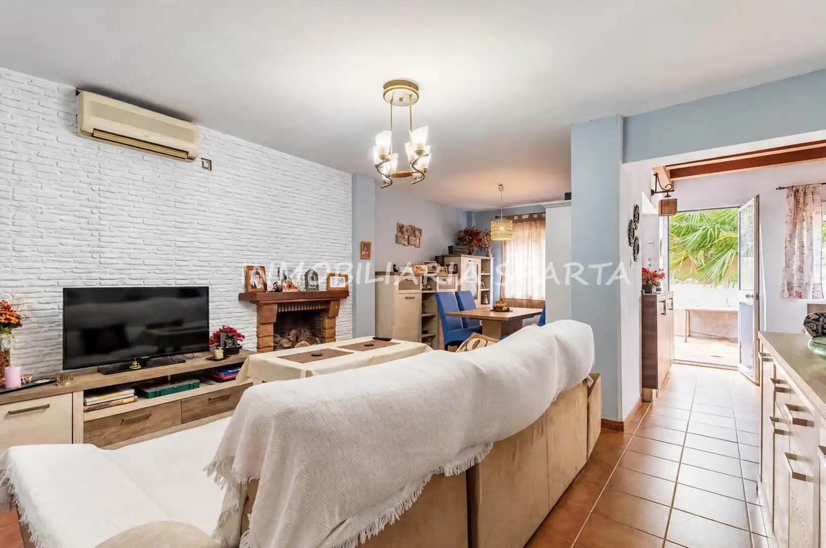 Sala d'estar de Casa o xalet en venda en Espartinas Pueblo