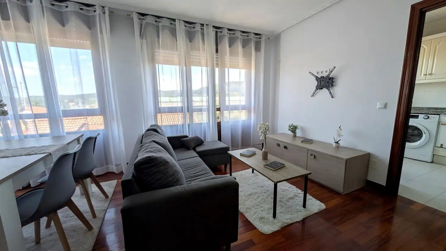 Living room of Flat for sale in Piélagos  with Heating, Terrace and Furnished