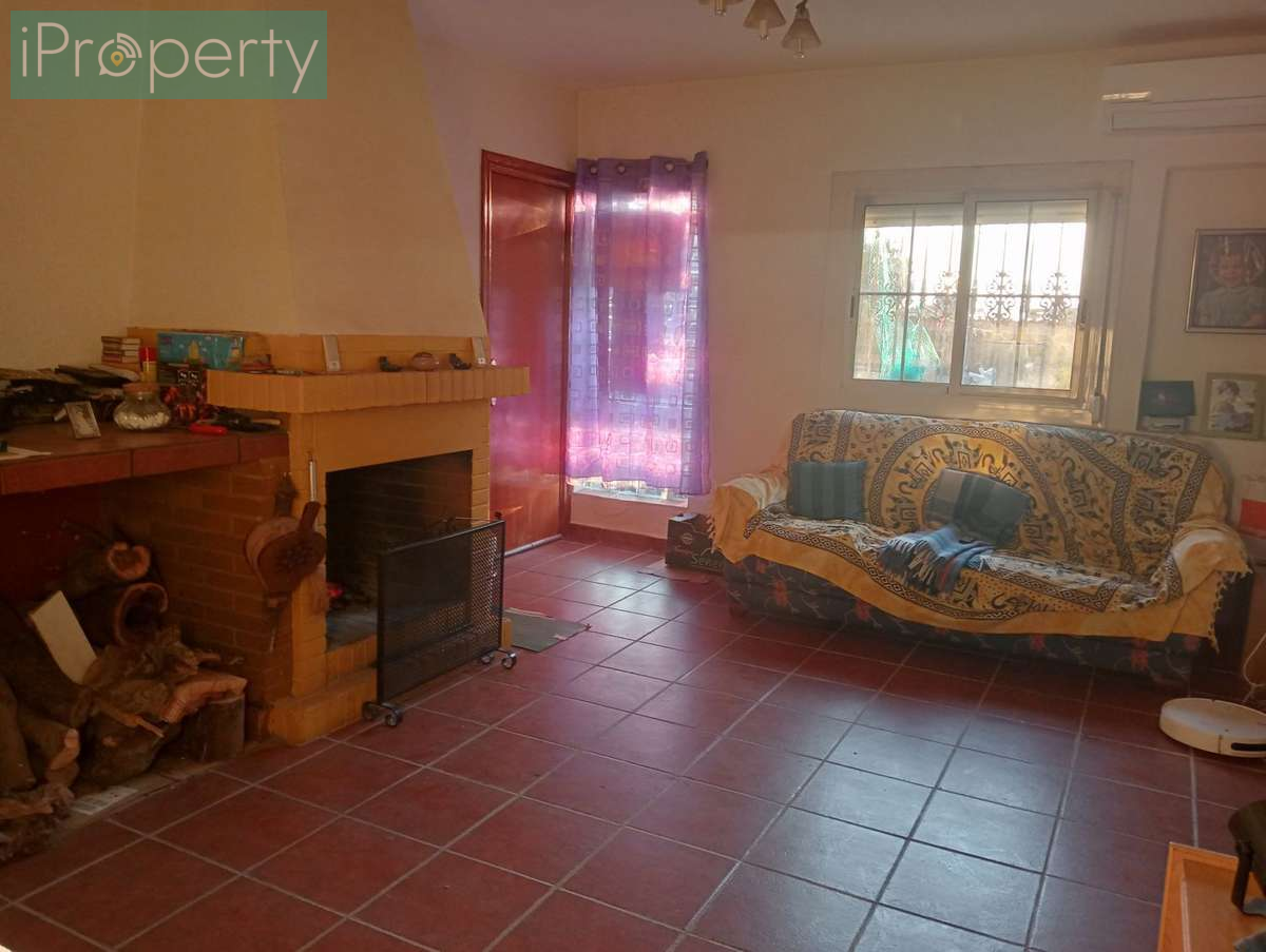 Sala d'estar de Casa o xalet en venda en El Vendrell amb Jardí privat, Terrassa i Moblat