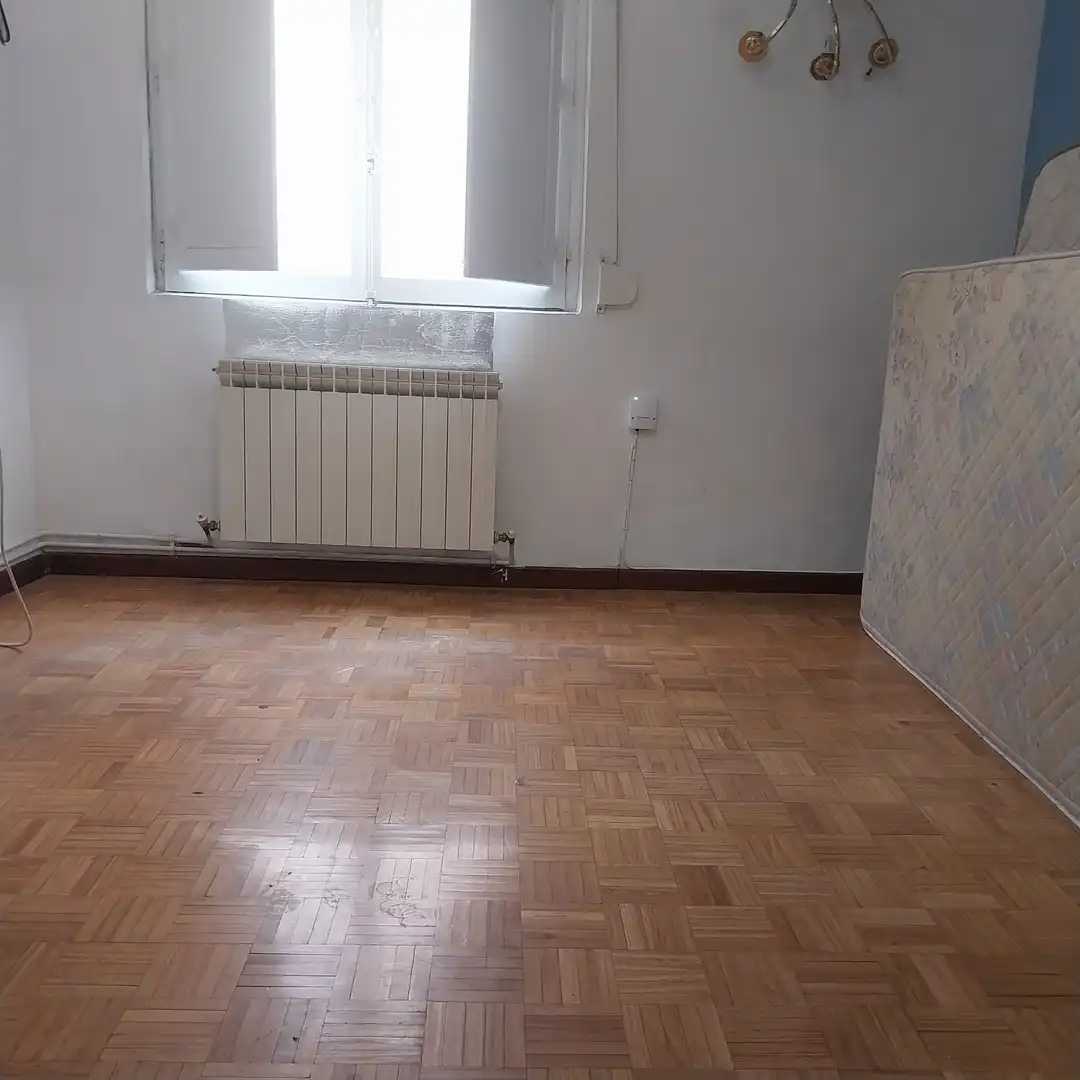 Habitación de Piso en venta en Valladolid con Calefacción, Parquet y Terraza