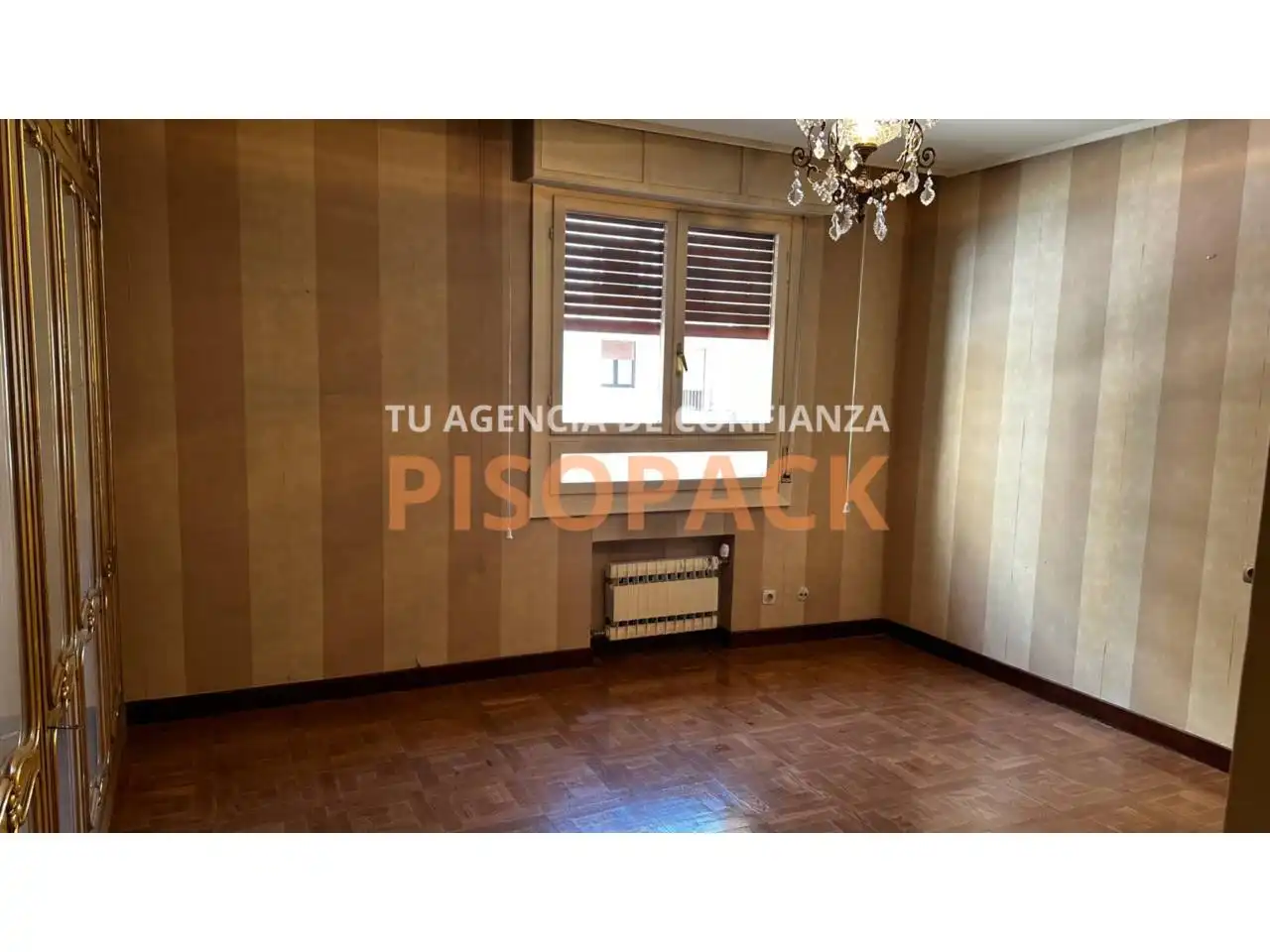 Habitación de Piso en venta en  Pamplona / Iruña con Calefacción, Terraza y Balcón