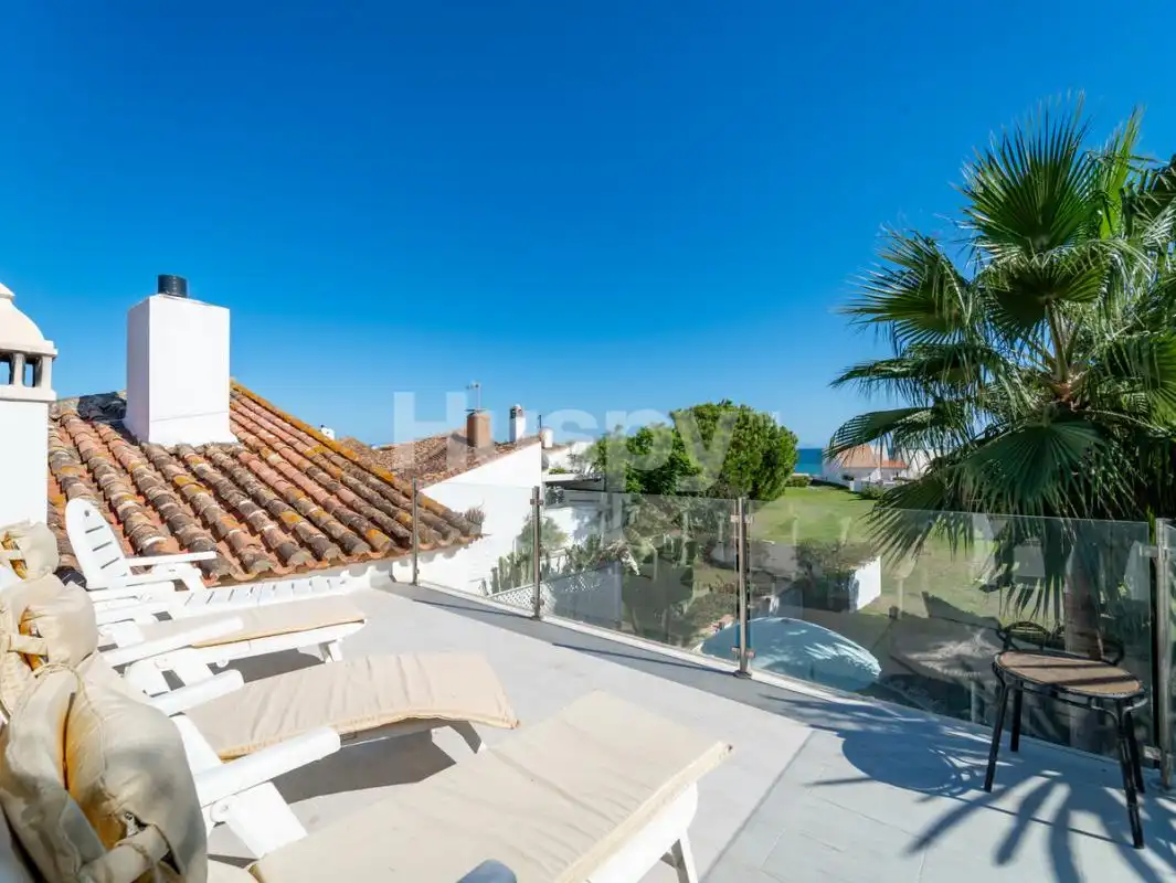 Casa amb terrassa en venda a Urbanizacion Bahia Dorada, imagen 2