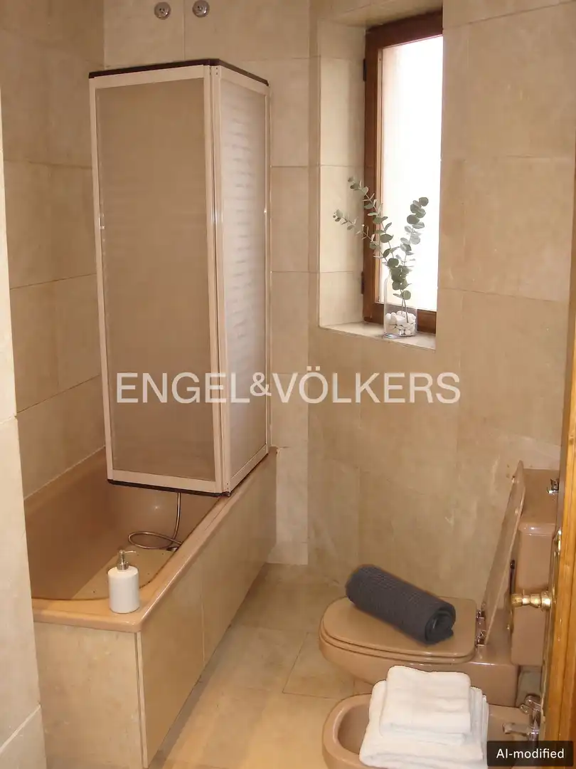 Baño de Piso en venta en Madrid con Aire acondicionado, Calefacción y Jardín privado