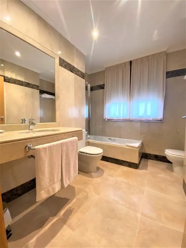 Local comercial en venda a Avenida Luis Alonso 17 24200 Valencia De Don Juan, imagen 14