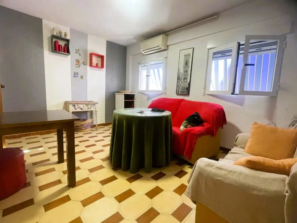 Wohnung zur Miete in Calle Santa Rosalia, Barrio de Zaidín