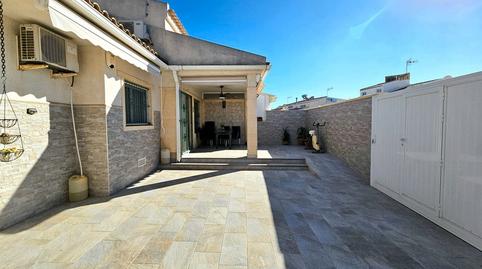 Foto 2 de Casa adosada en venda a Calle Dulcinea, Aguas Nuevas, Alicante