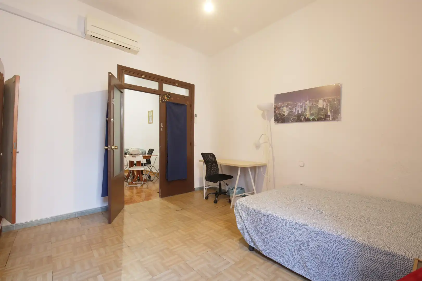 Habitación de Piso en venta en Madrid con Aire acondicionado, Calefacción y Balcón