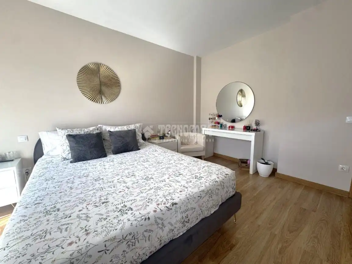 Bedroom of Detached homes for sale in Alcalá de Henares  with Air Conditioner, Terrace and Community pool