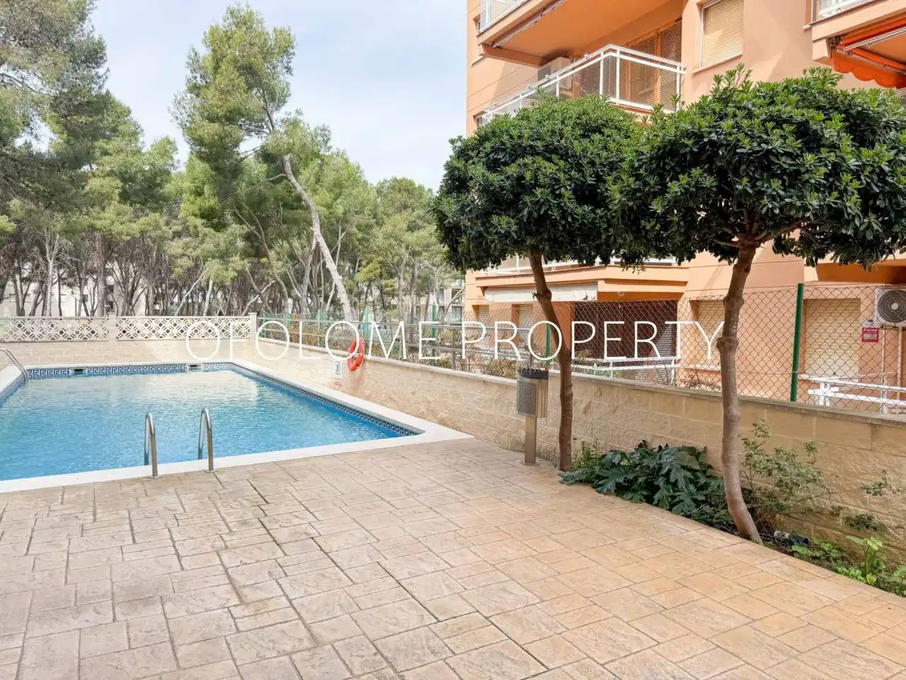 Außenansicht von Wohnung zum Verkauf in Salou mit Parkett, Balkon und Alarm