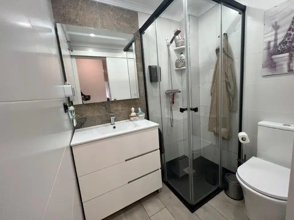 Bathroom of Flat for sale in Dolores  with Air Conditioner, Terrace and Furnished