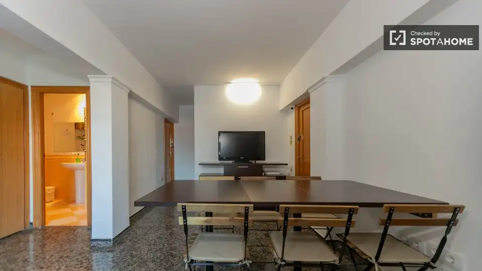 Comedor de Piso de alquiler en Valencia con Aire acondicionado, Calefacción y Amueblado