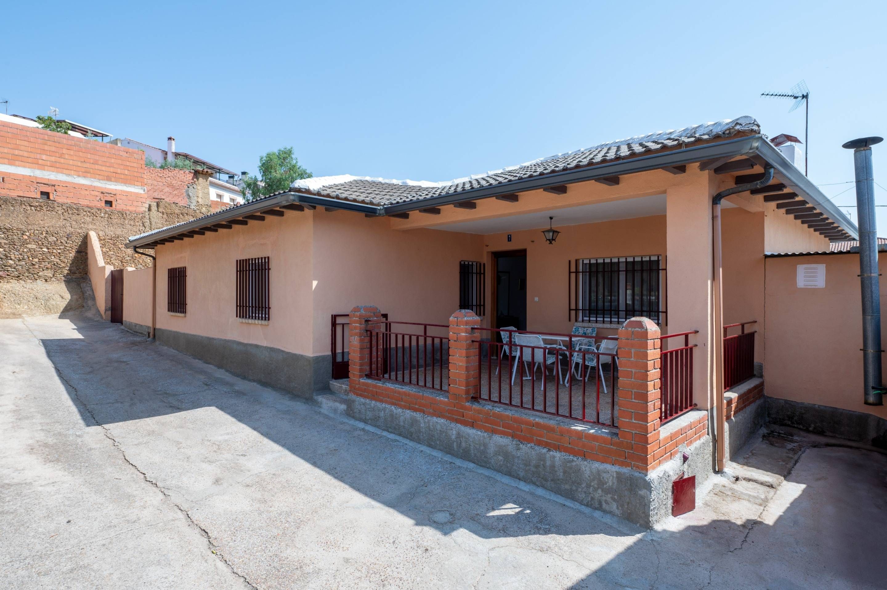 Vista exterior de Finca rústica en venda en Horcajo de los Montes amb Calefacció
