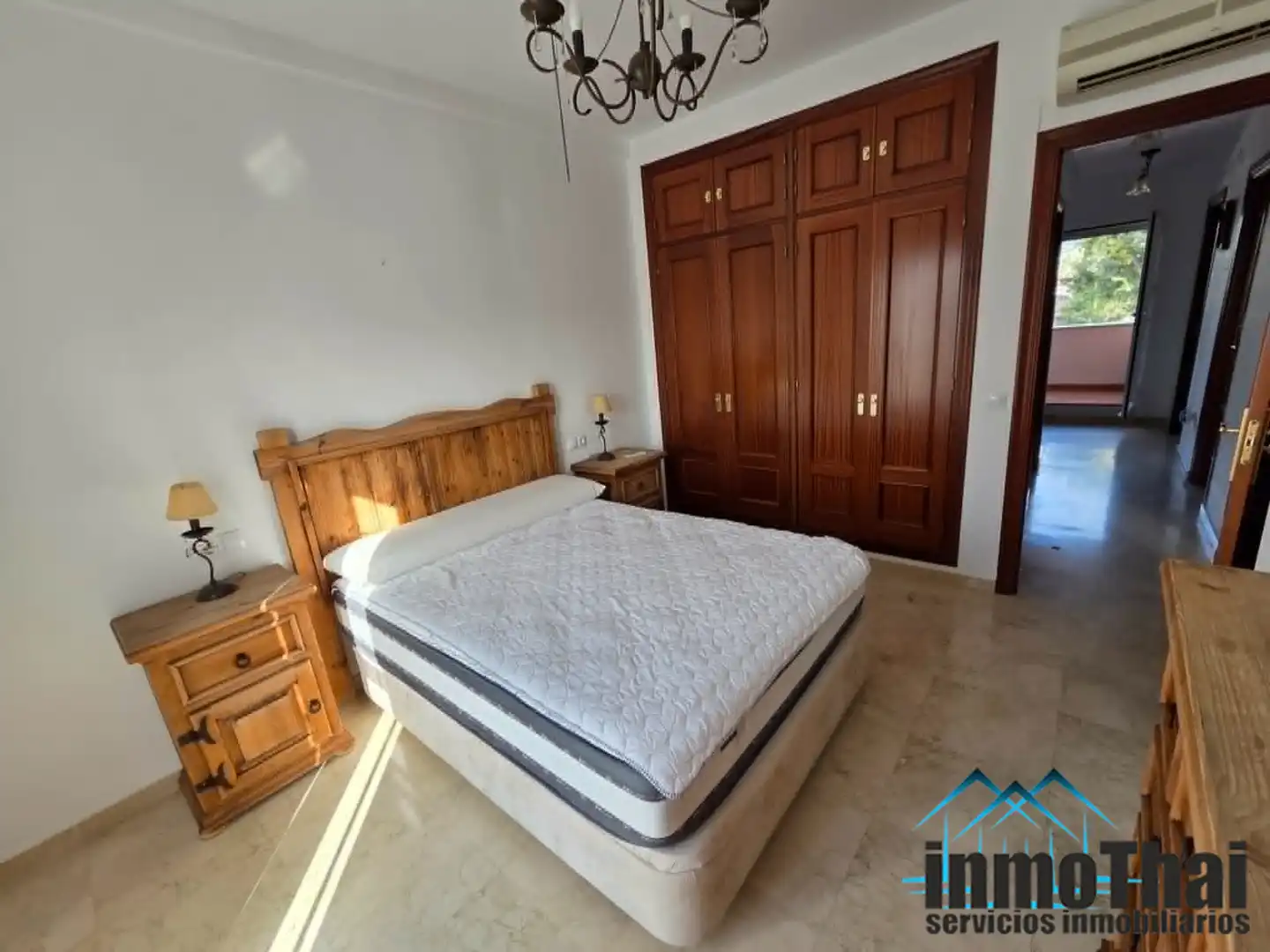 Dormitori de Casa adosada en venda en Jerez de la Frontera amb Aire condicionat i Terrassa