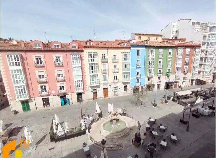 Vista exterior de Piso en venta en Burgos con Calefacción