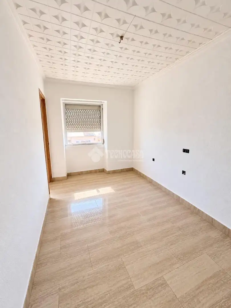 Flat with terrace for sale in Florida - Ciudad de Asís, imagen 8