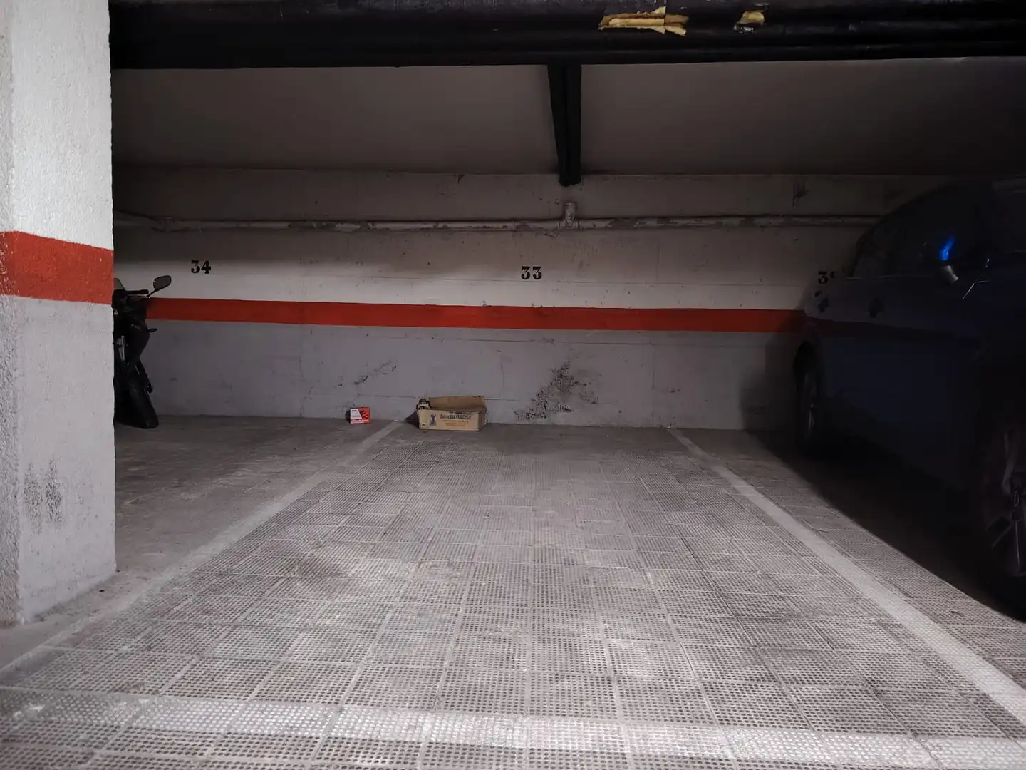 Parking de Piso en venta en Madrid con Calefacción y Terraza