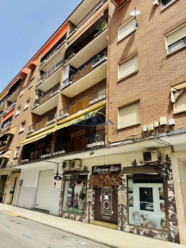 Vista exterior de Piso en venta en Talavera de la Reina con Aire acondicionado, Calefacción y Terraza