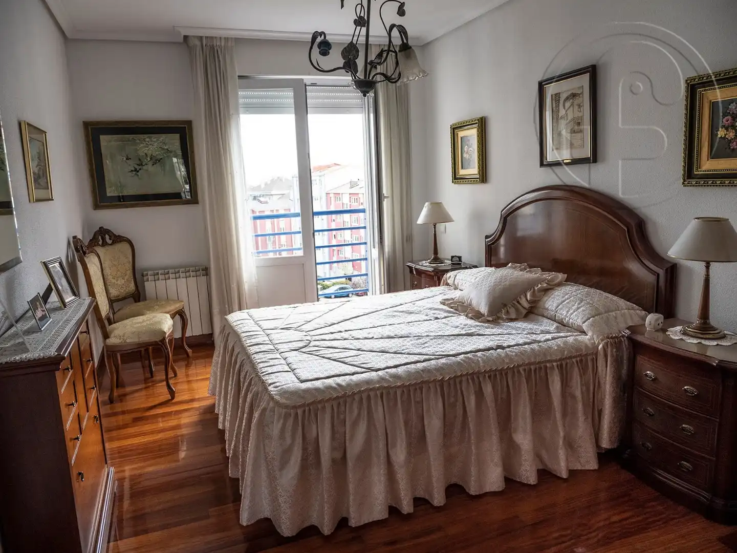 Dormitori de Pis de lloguer en Santander amb Calefacció, Parquet i Moblat