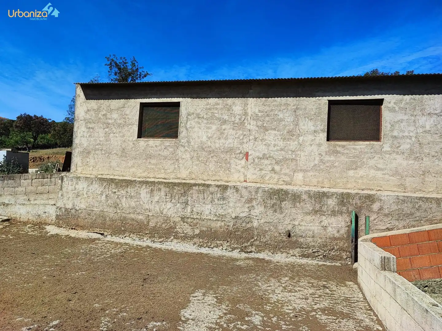Exterior view of Land for sale in Salvaleón
