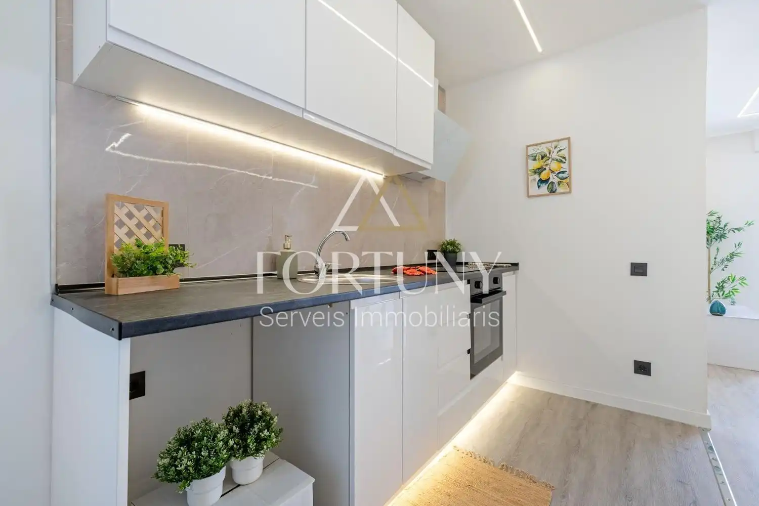 Kitchen of Flat for sale in Reus