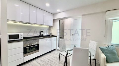 Foto 2 de Apartamento de alquiler en Passatge Miralmar, Benalúa, Alicante / Alacant