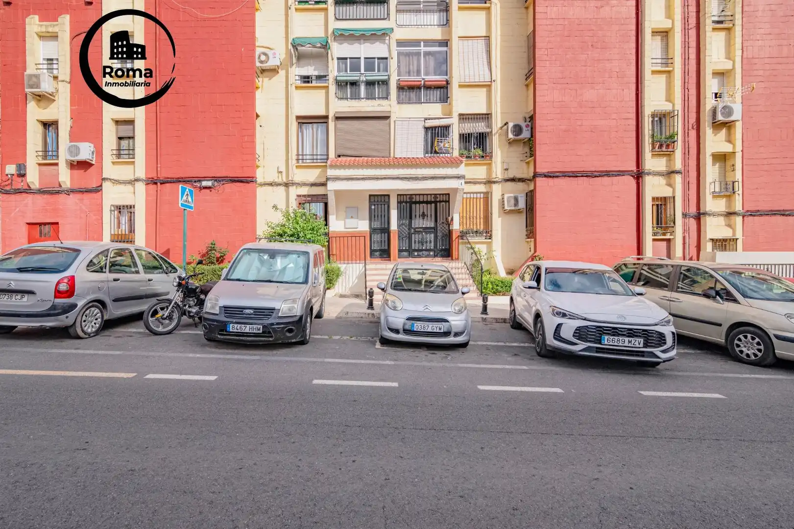 Parking of Flat for sale in Granada  with Air Conditioner, Terrace and Storage room