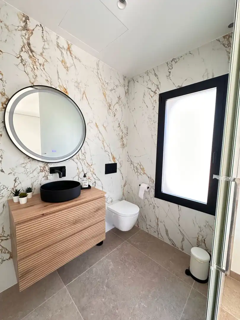 Baño de Casa o chalet de alquiler en Muro con Aire acondicionado, Calefacción y Jardín privado