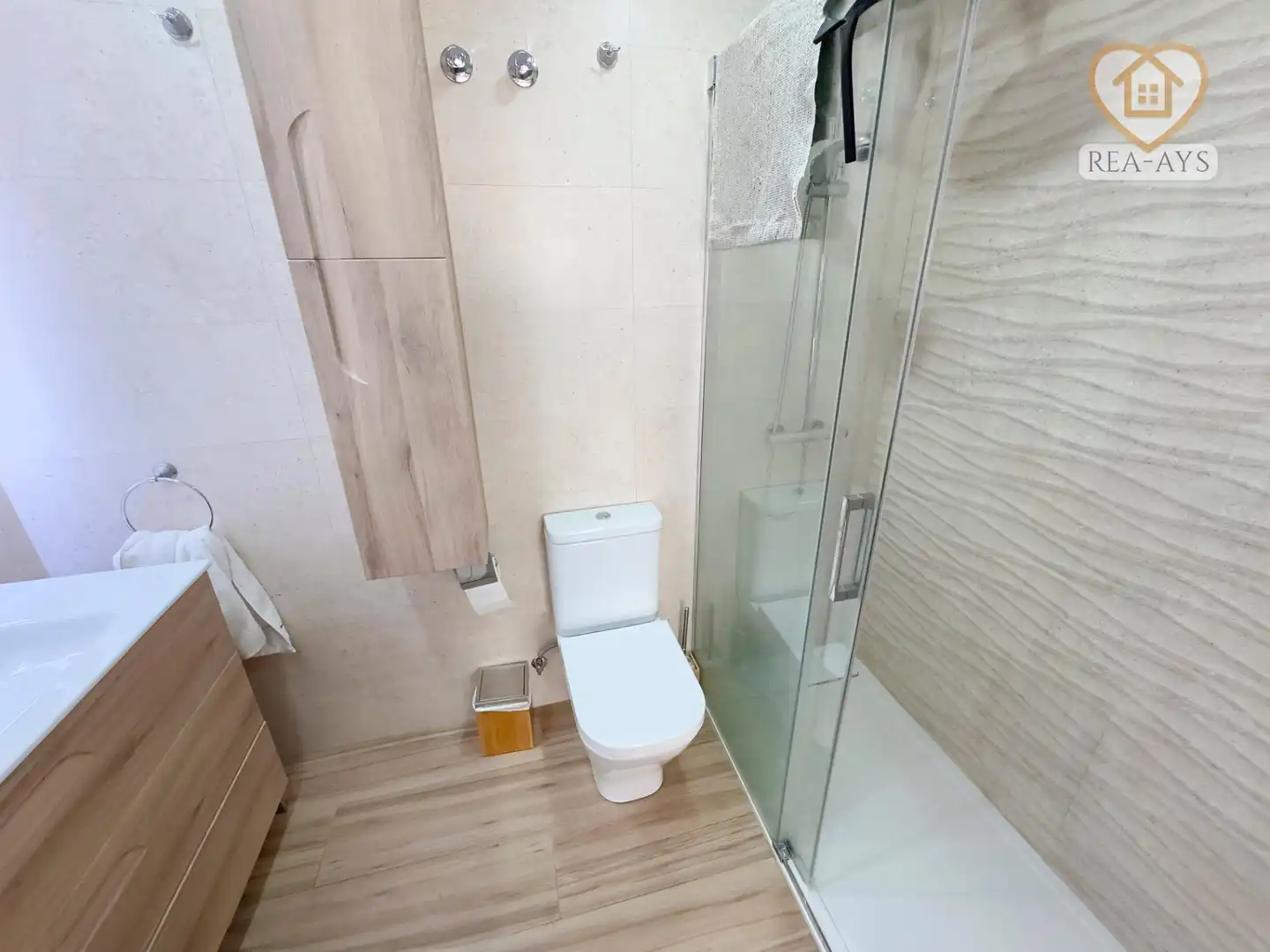Baño de Dúplex en venta en Viladecans con Aire acondicionado, Calefacción y Parquet