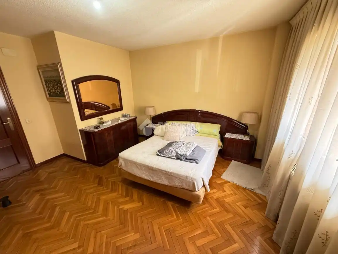 Schlafzimmer von Wohnung zum Verkauf in Guadalajara mit Heizung